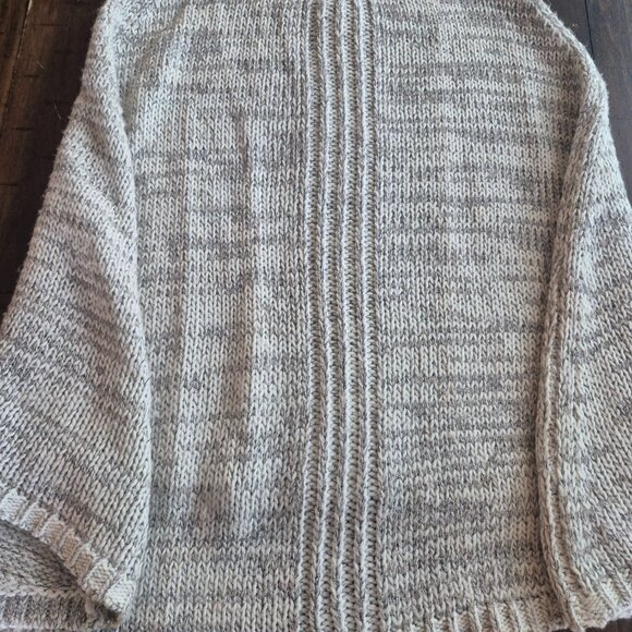 Cozy White House Black Market Beige Knit Sweater Poncho L - Picture 2 of 4